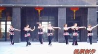 点击观看《桐城小翠广场舞 情为何物 年轻美女辣妈广场舞视频》