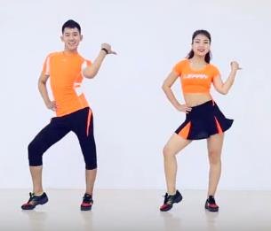点击观看《范范广场舞 爱情二维码 活力时尚的健身操》