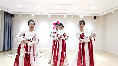 点击观看《汉朝舞蹈视频惊鸿一面 超美汉服小姐姐》